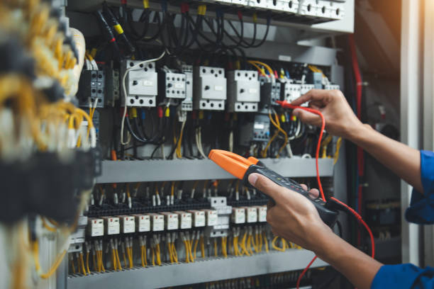 Best Licensed Electrician  in Madera Acres, CA